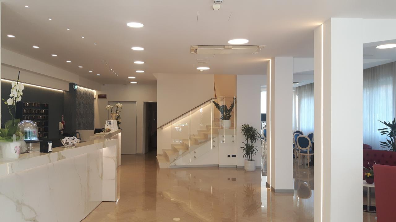 Hotel Grifone Rimini Exterior photo